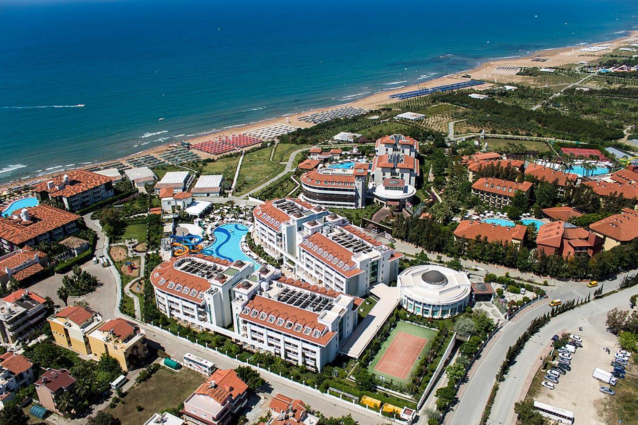 Alba Queen Hotel Side Exterior foto