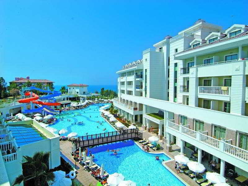Alba Queen Hotel Side Exterior foto